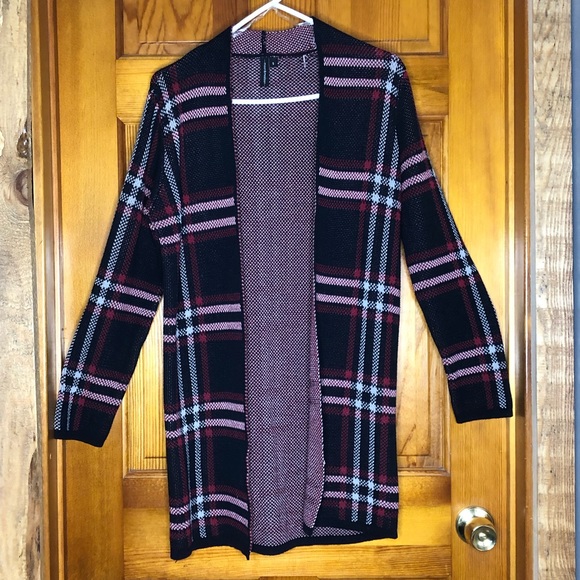 Long sweater cardigan size small red, black , white plaid moon & Madison - Picture 1 of 8